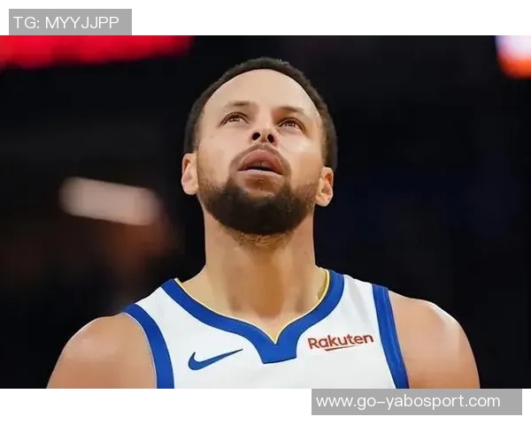 卡马拉全场追击库里展现攻守兼备实力贡献20分7板5前场板表现出色